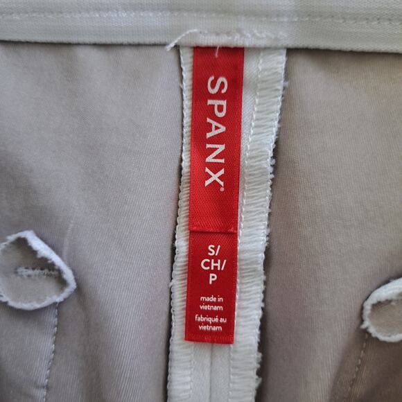 SPANX On-The-Go Cropped Kick Flare Pants Classic White Small 2-4 Summer - Picture 6 of 11